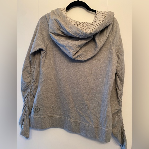 Lululemon reversible hoodie - Picture 4 of 4
